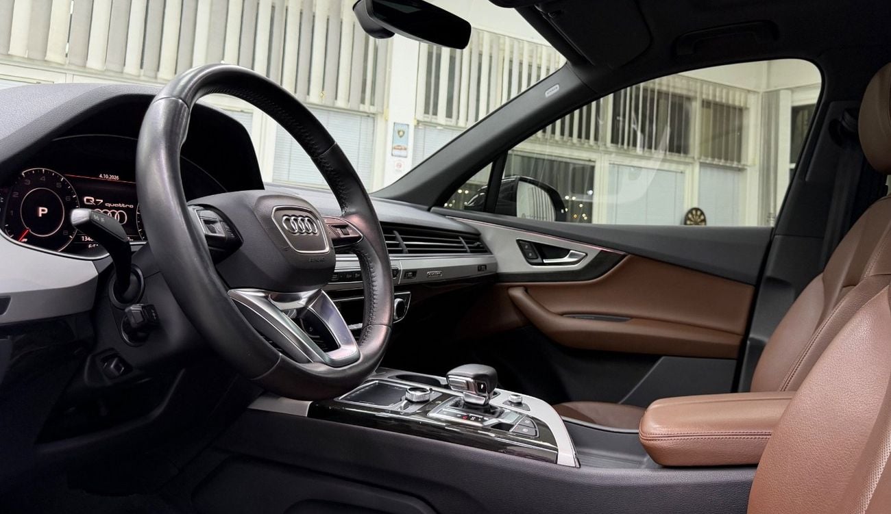 أودي Q7 55 TFSI GCC .. FSH .. S line .. Perfect Condition .. Top Range