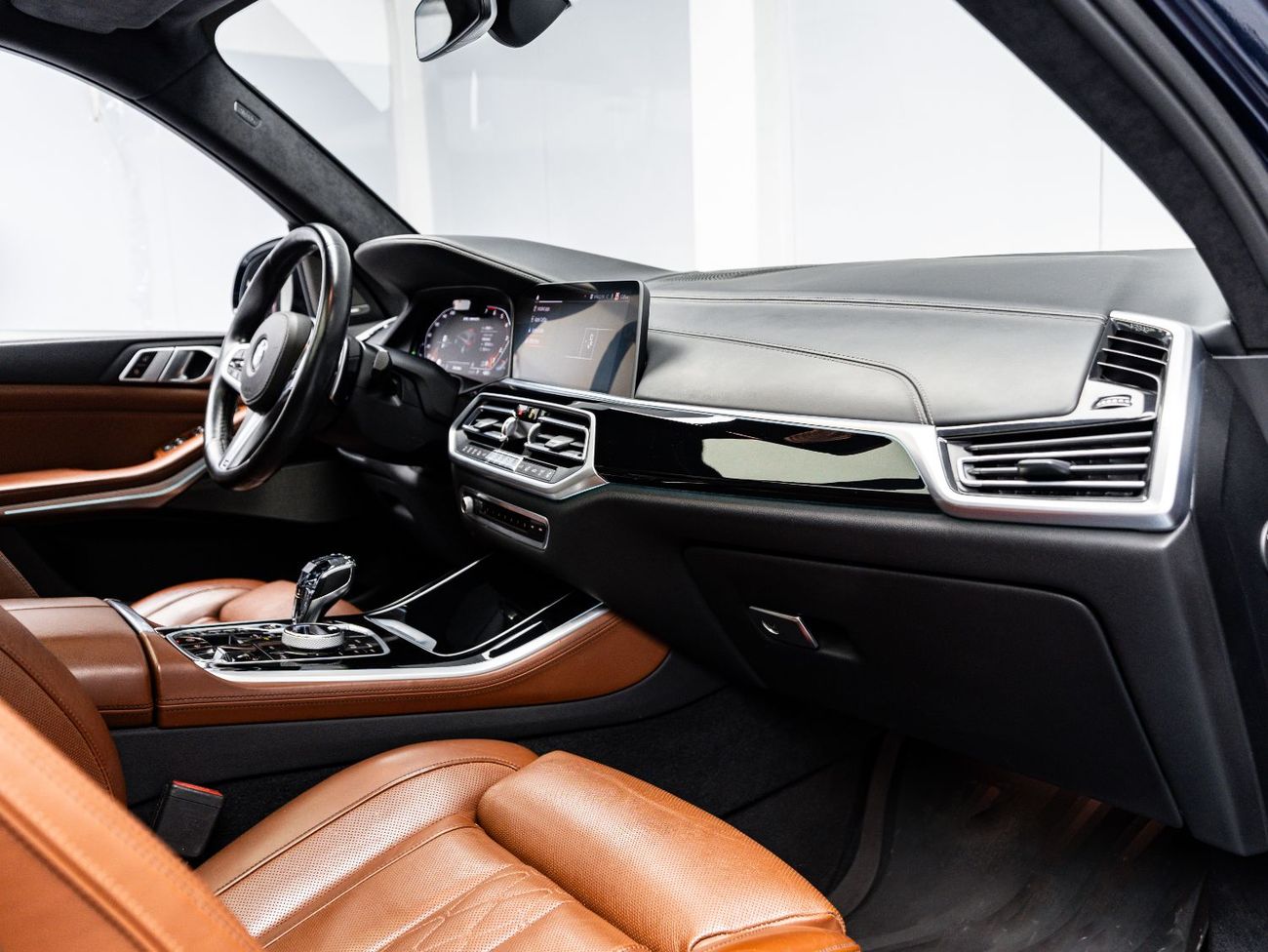 BMW X5 M50i 4.4L 2021 BMW X5 M50i, 4.4L TC V8, AWD, 523 bhp, 8 Speed Automatic.