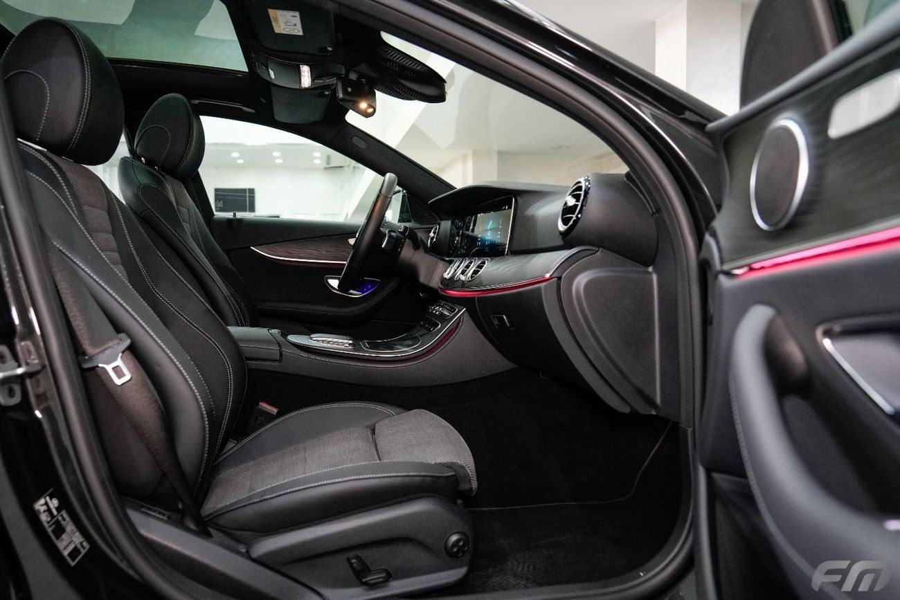 Mercedes-Benz E300 HYBRID - IN ITS EXCELLENT CONDITION!!!