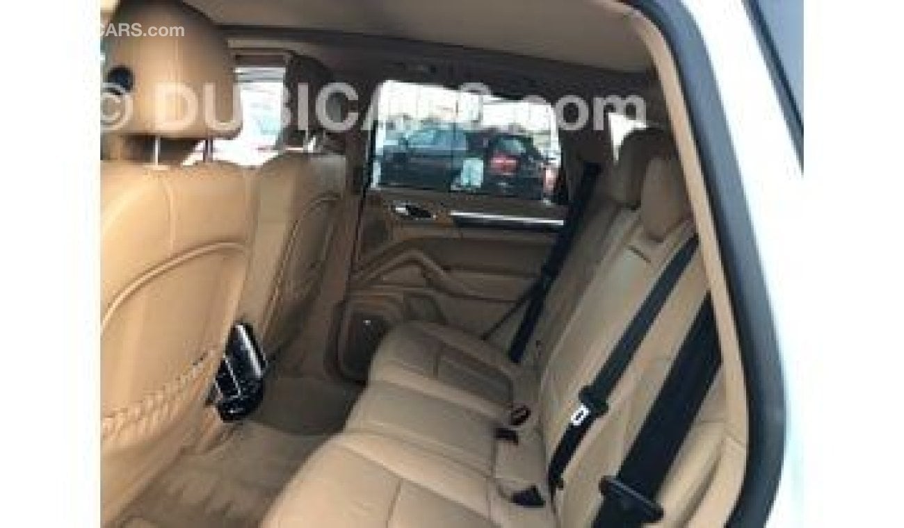 بورش كايان Sالنوع :  بورش كايين    الموديل : 2014    المواصفات : خليجية فل مواصفات سقف بانوراماV8فل مواصفات ستا