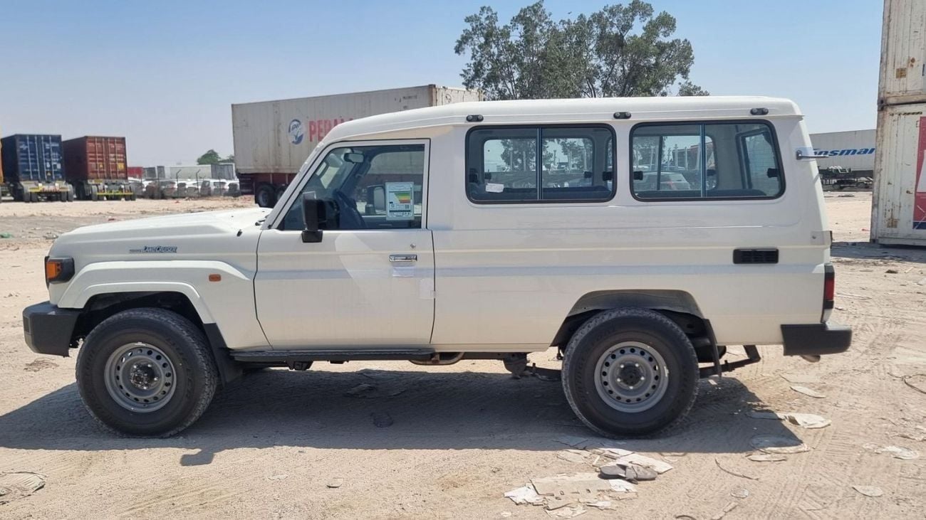 Toyota Land Cruiser 70 LC 78 HARDTOP 4.0L MT 78 V6 4.0L Petrol AT 2025YM