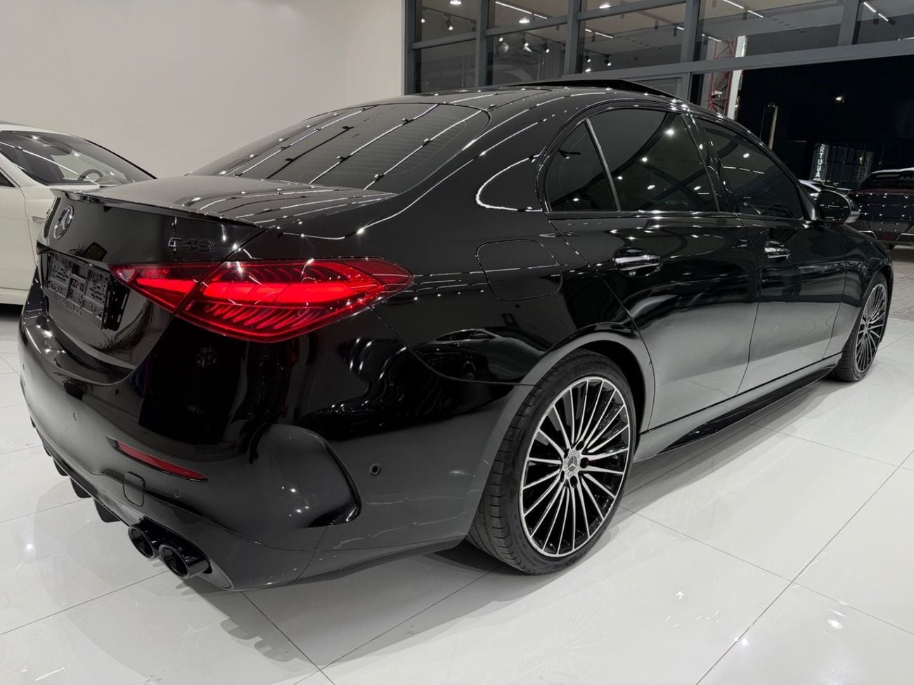 مرسيدس بنز C 300 PREMIUM PLUS