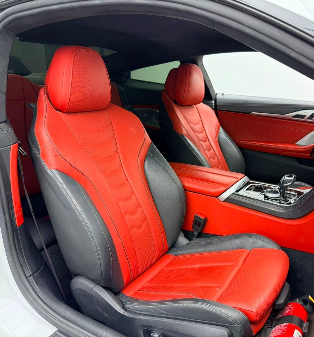 بي أم دبليو M850i xDrive 2019 BMW M850i Coupe, Warranty, Full BMW Service History, Fully Loaded, GCC