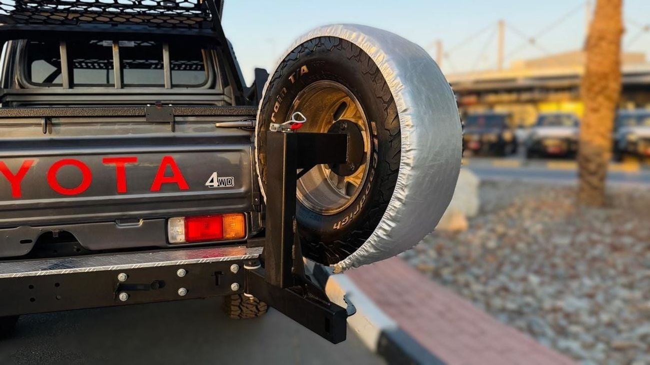 Toyota Land Cruiser Pick Up MODIFIED TO 2025 MODEL | MANUAL TRANSMISSION | DOUBLE CABIN | SPORTS BAR WITH BASKET | 4.5L DIESEL