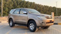 Toyota Fortuner 2008 SR5 V4 2.7L Ref#665