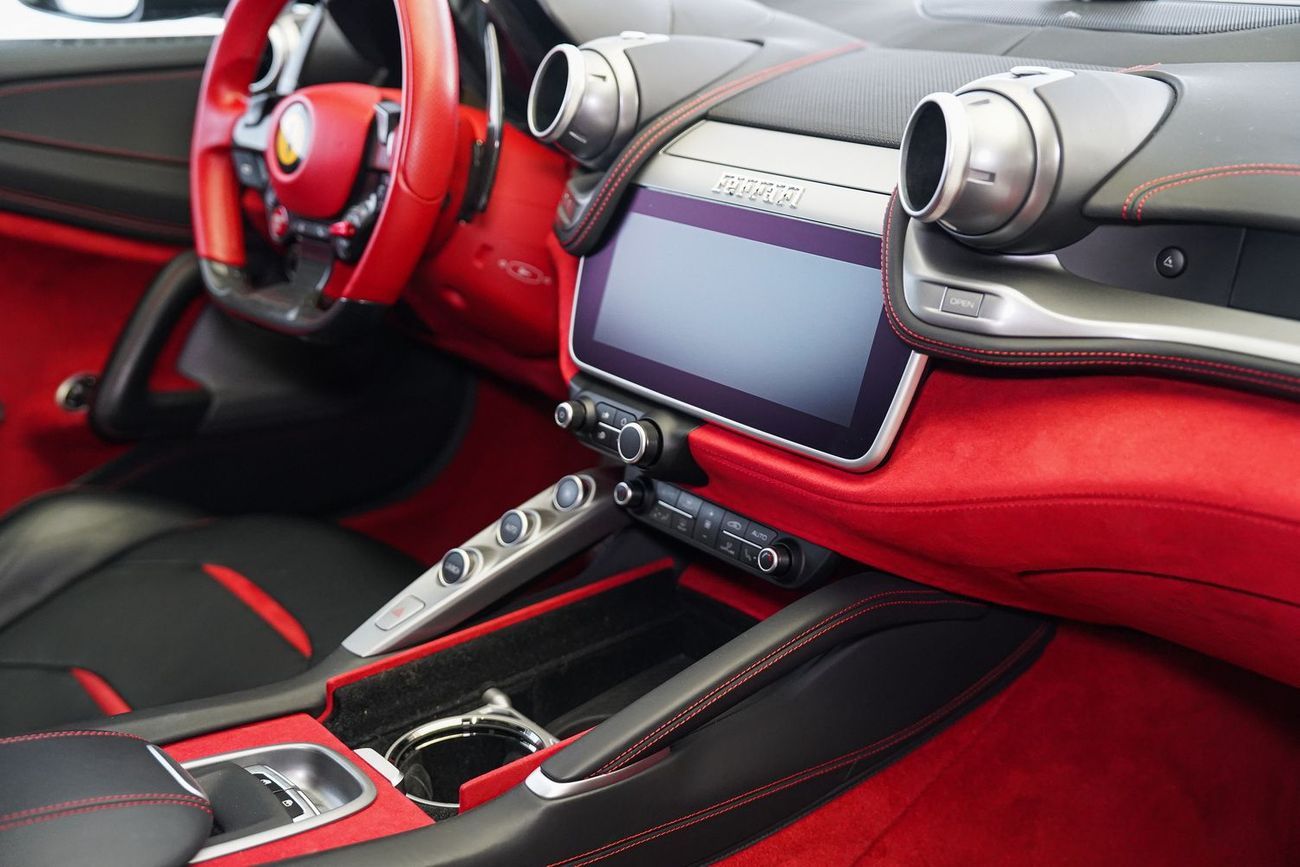 فيراري جي تي سي 4  لوسو T