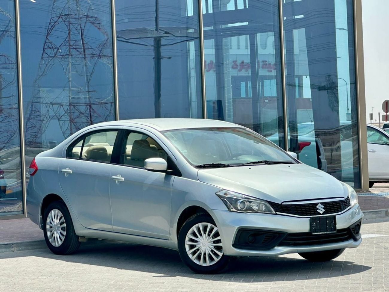 سوزوكي سياز 440-Monthly l GCC l Camera, GPS l Accident Free