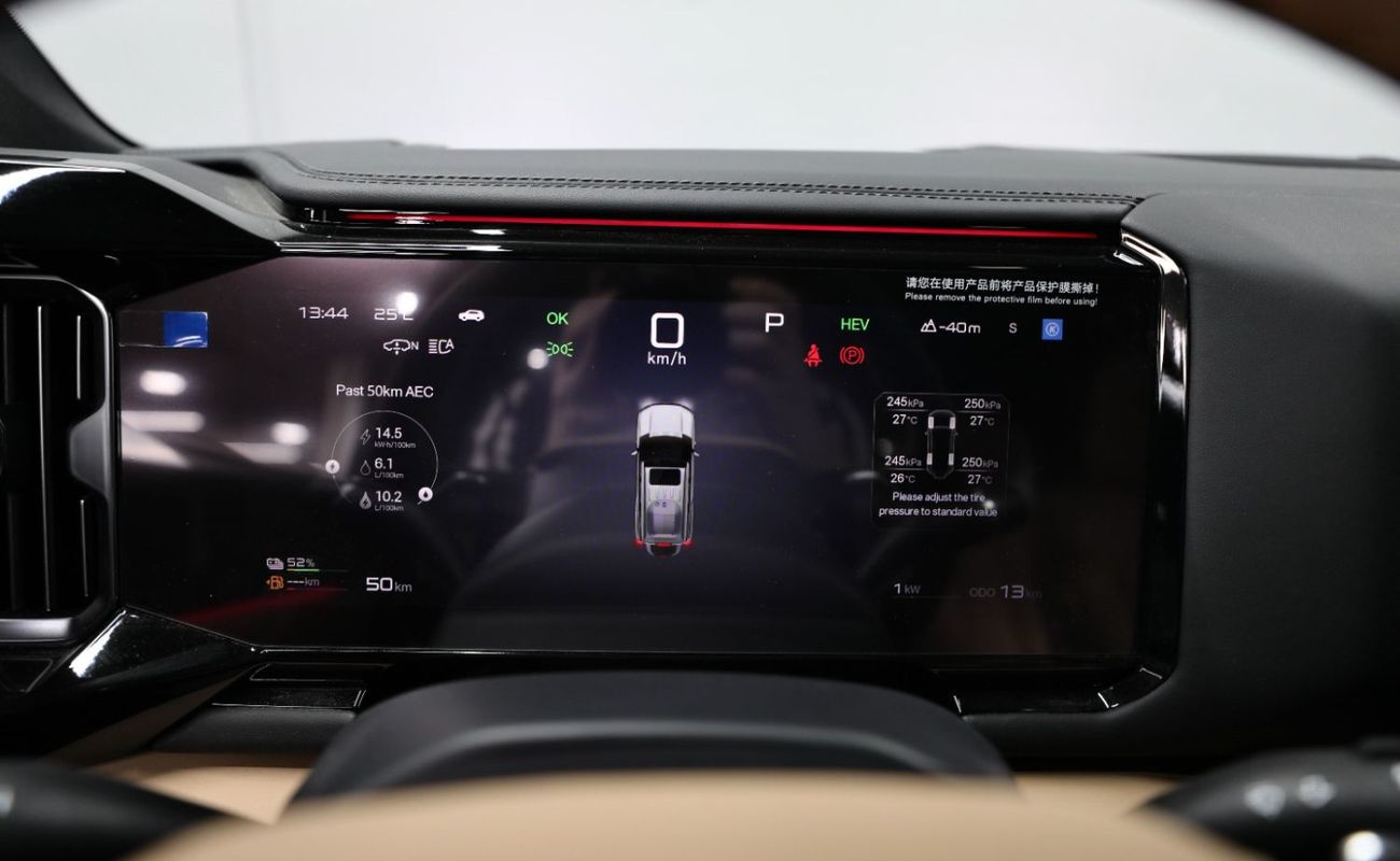 BYD Leopard 8 Smart and Brave Flagship Edition (7 Seats) BYD Leopard 8 | Multiple Colors Available | Brand New | 5