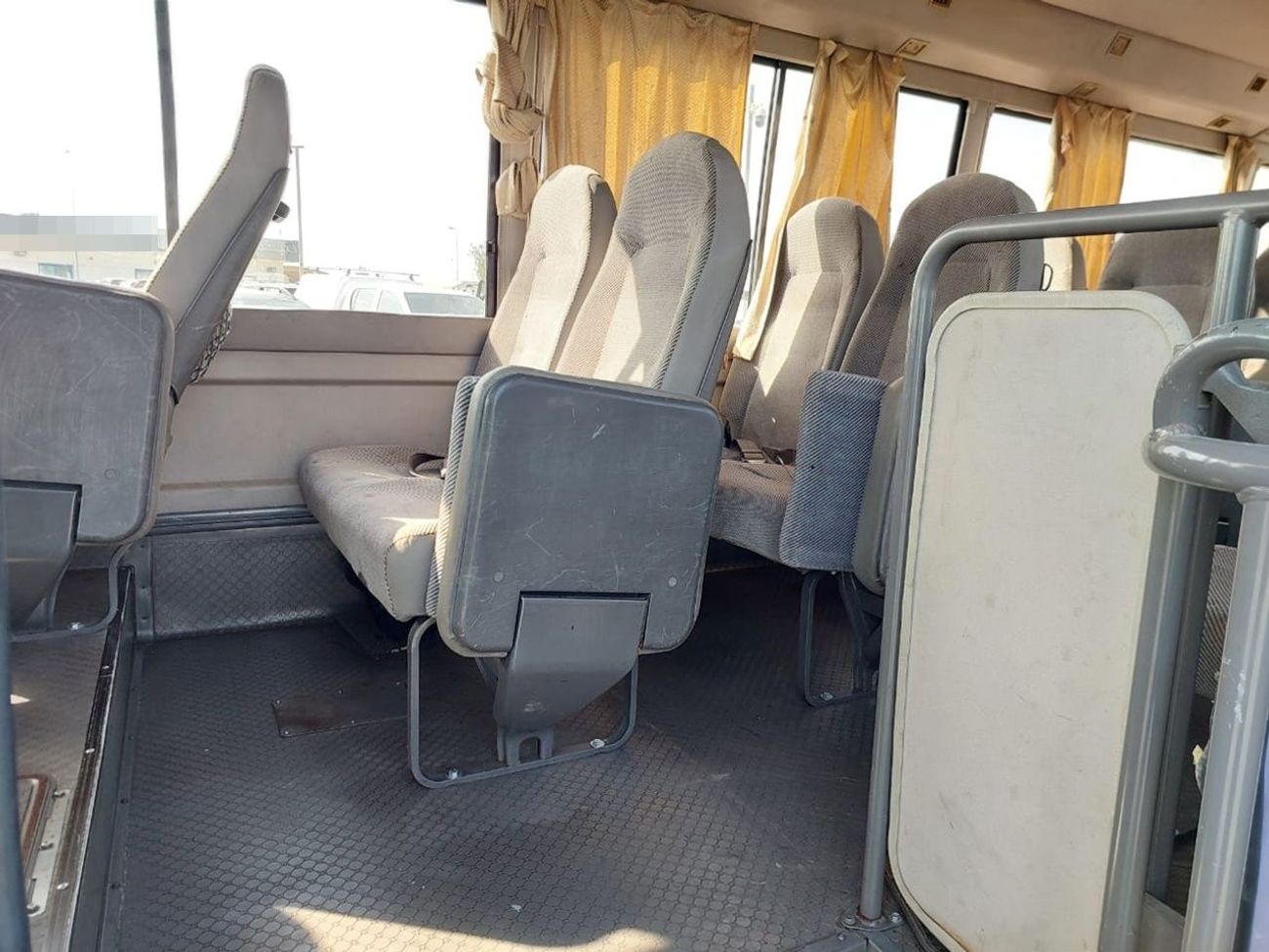ميتسوبيشي روزا MITSUBISHI ROSA BUS RHD 1995 MODEL 3.9 L DIESEL AUTOMATIC(PM40299)
