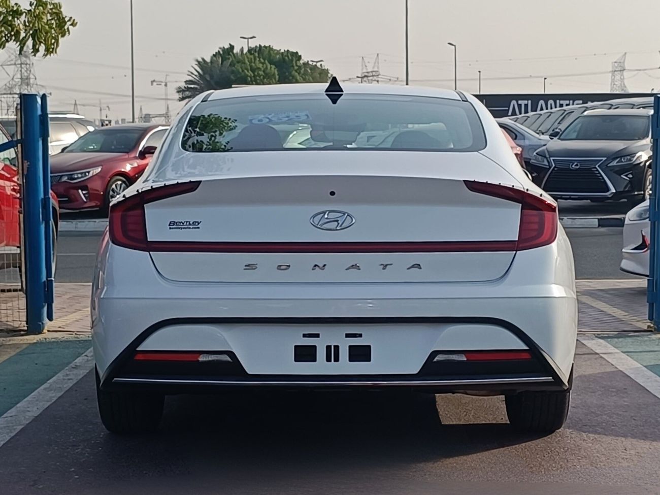 Hyundai Sonata SE / LEATHER / DVD CAMERA / RADAR / 606 MONTHLY / LOT#49801