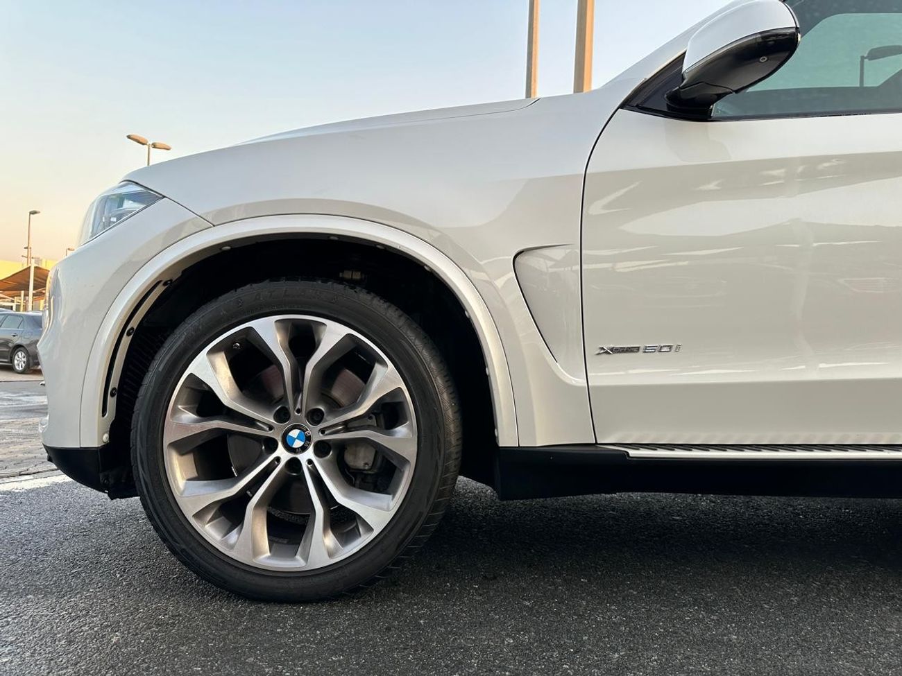 بي أم دبليو X5 50i لاكجري