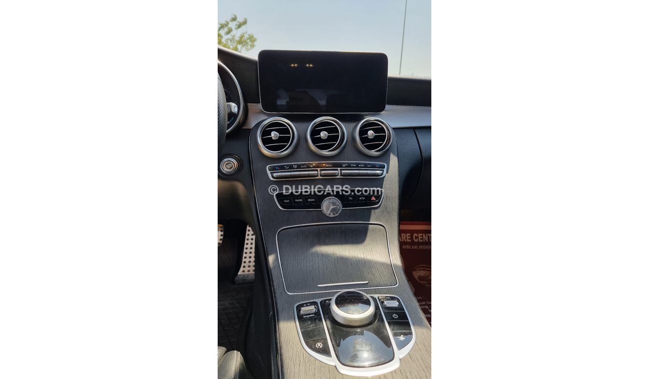 Mercedes-Benz C 300 C300 COUPE, Electric Seats & Leather Seats With Panoramic Roof (LOT # 806911)