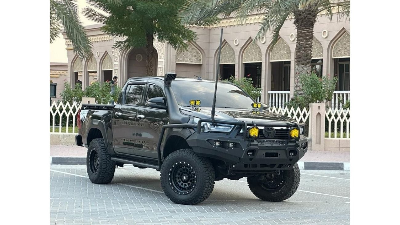 Toyota Hilux MODIFIED TO 2023 MODEL | PREMIUM BODY KIT INSTALLED | FRONT AND REAR BUMPER GUARD
