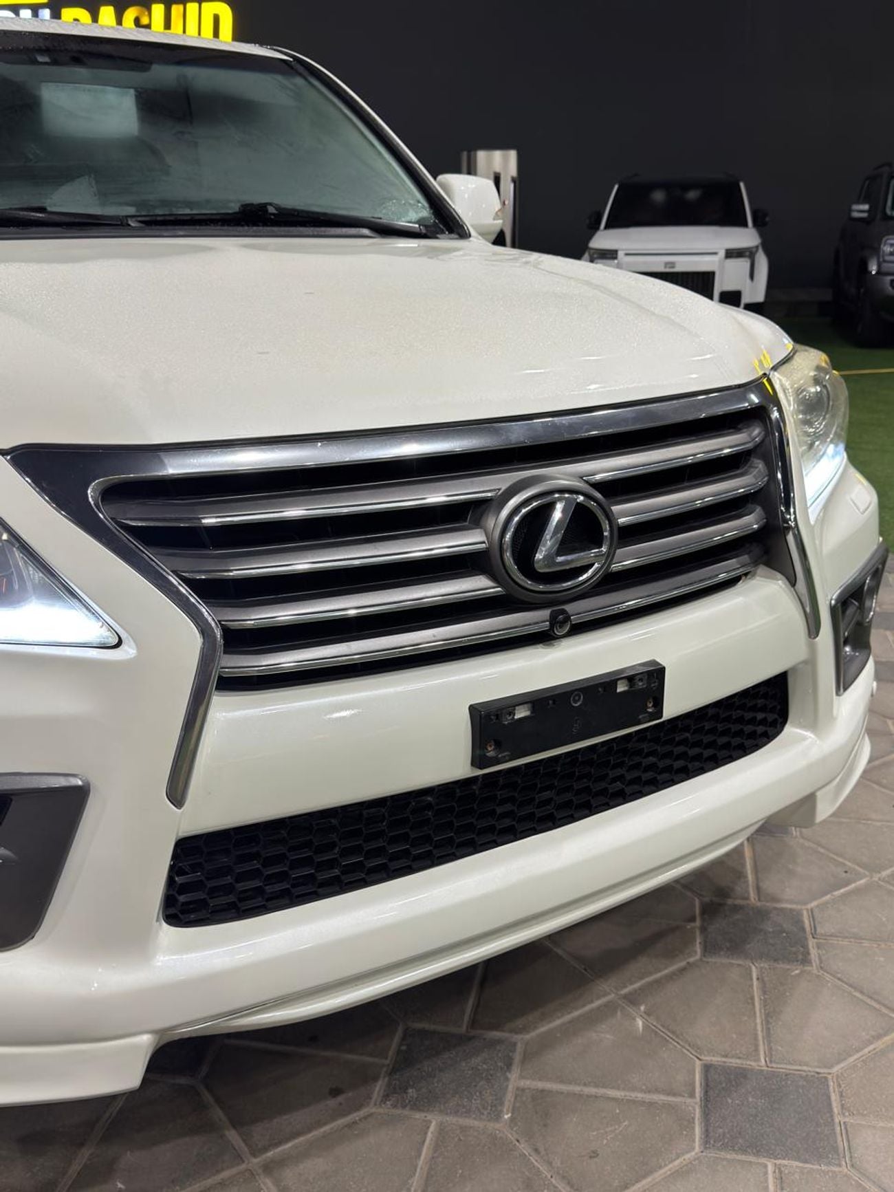 لكزس LX 570 Platinum 5.7L