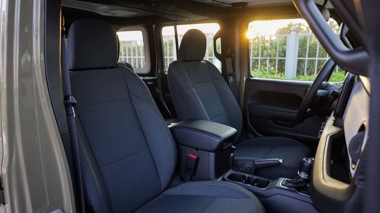 Jeep Wrangler Unlimited Sport S I4 2.0T 2025 GCC 0Km With 3 Years Warranty Or 60,000 Km @Official Dealer