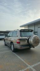 تويوتا لاند كروزر GXR GCC only 30900 KM