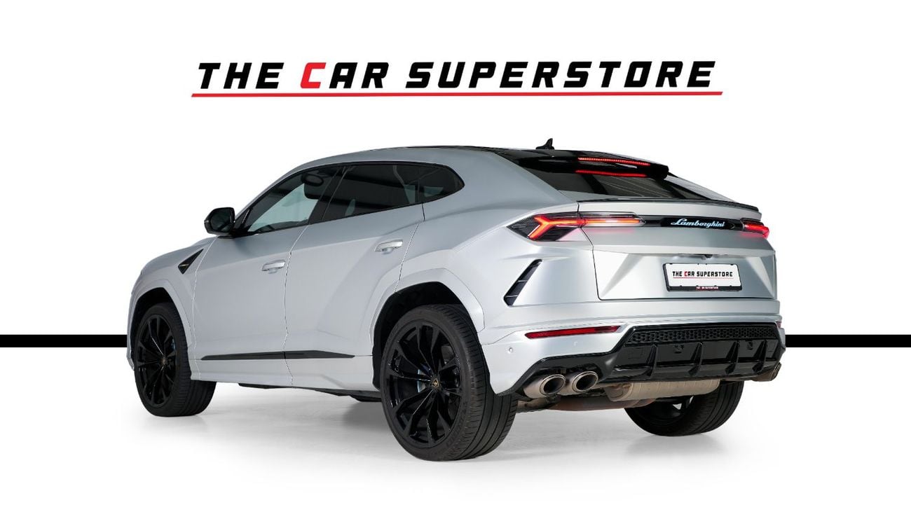 Lamborghini Urus STD Exclusive Leather With Orange Stitching-Black Exterior Pack-23 Inch Black Rims