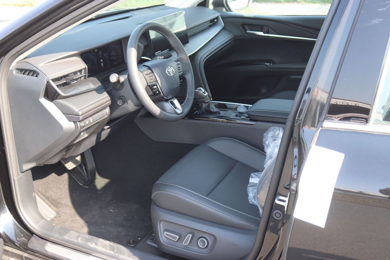 Toyota Camry 2.5 H G PREMIUM  , Alloy Wheels, Electric Seat, Panoramic Roof, Model 2025, China Specs