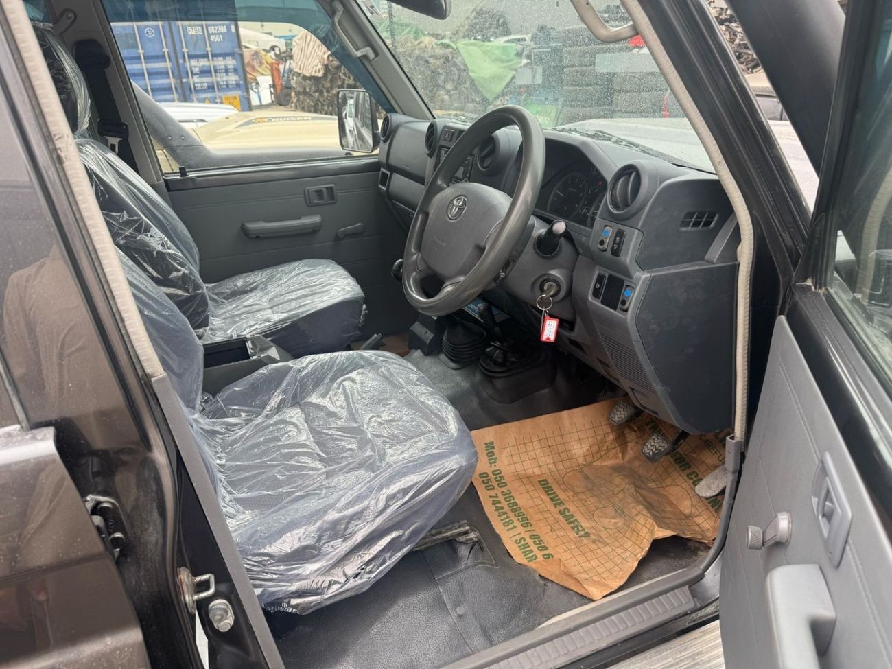 تويوتا لاند كروزر 70 Diesel 4.5 Liter Right Hand Drive 5 Doors Manual Gear