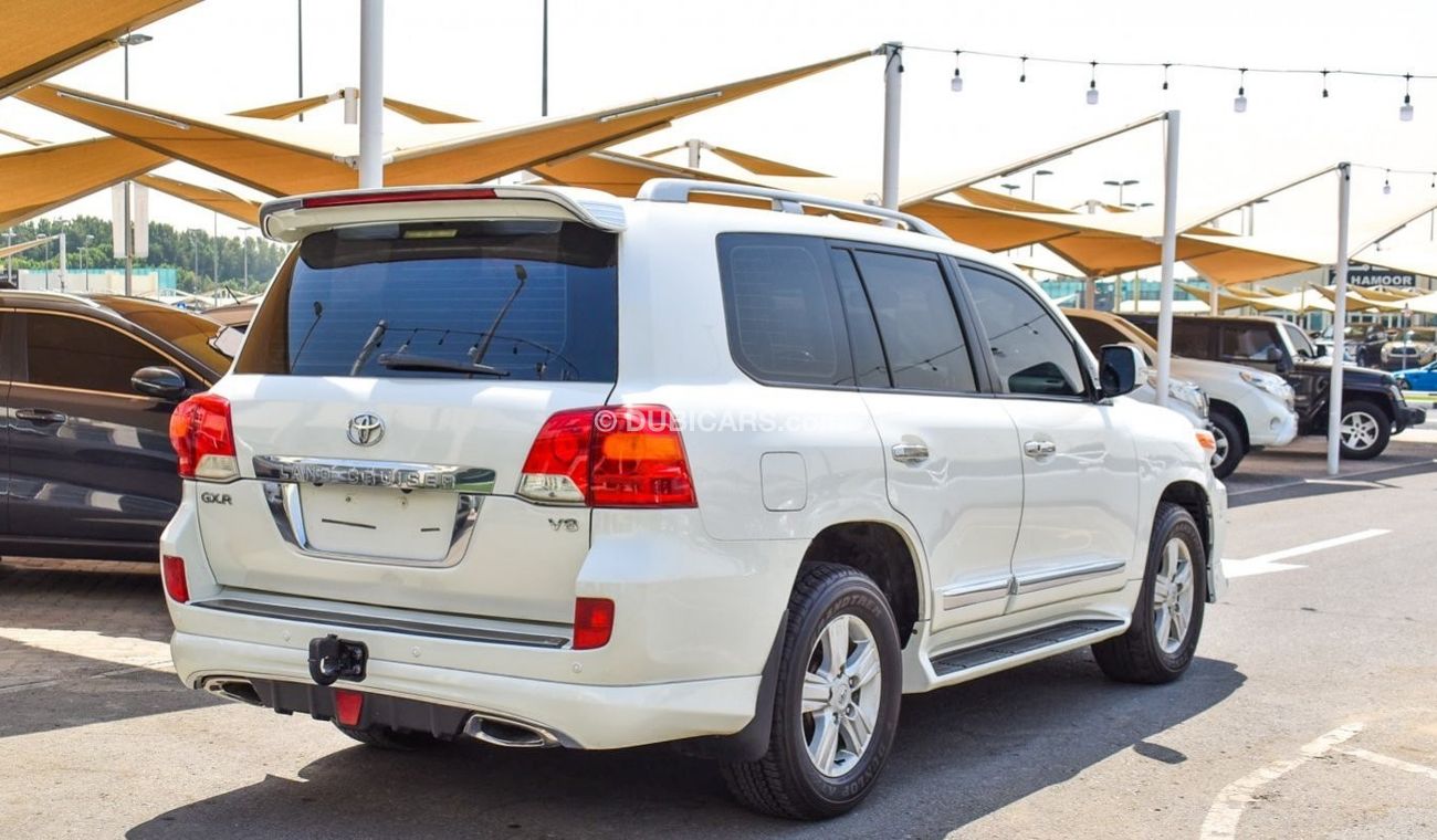 Toyota Land Cruiser GXR V8