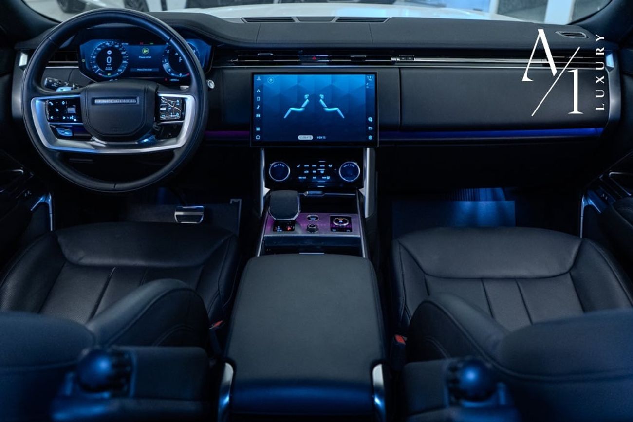 لاند روفر رينج روفر 2023 Range Rover Vogue P400 SE, Warranty, Full Options, Low Kms, Excellent Condition, 395HP