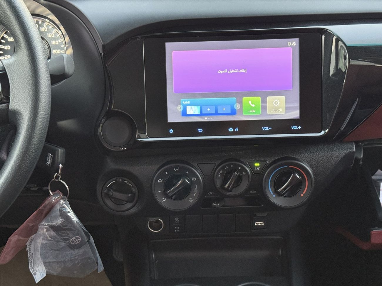 تويوتا هيلوكس 2.4L Diesel Manual Double Cab 4x4 2026YM