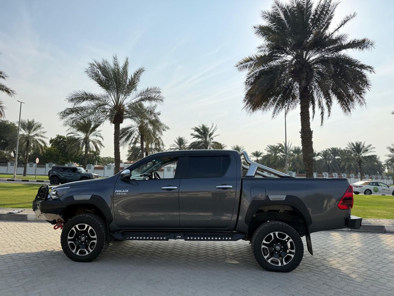 تويوتا هيلوكس SR5 export from Australia