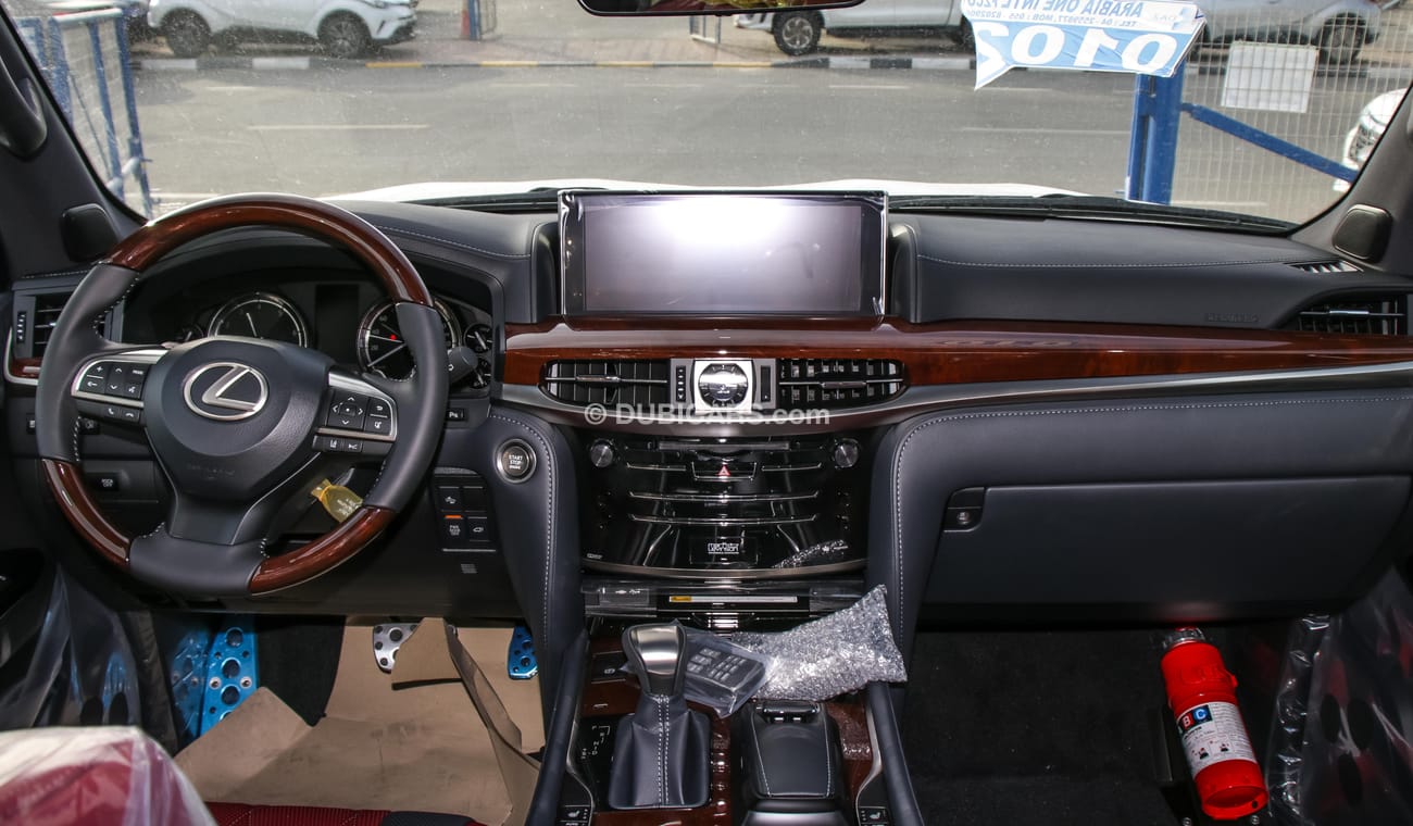 لكزس LX 570 S Black Edition