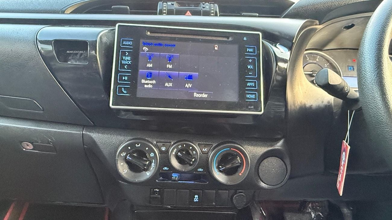 Toyota Hilux Sr with new shape