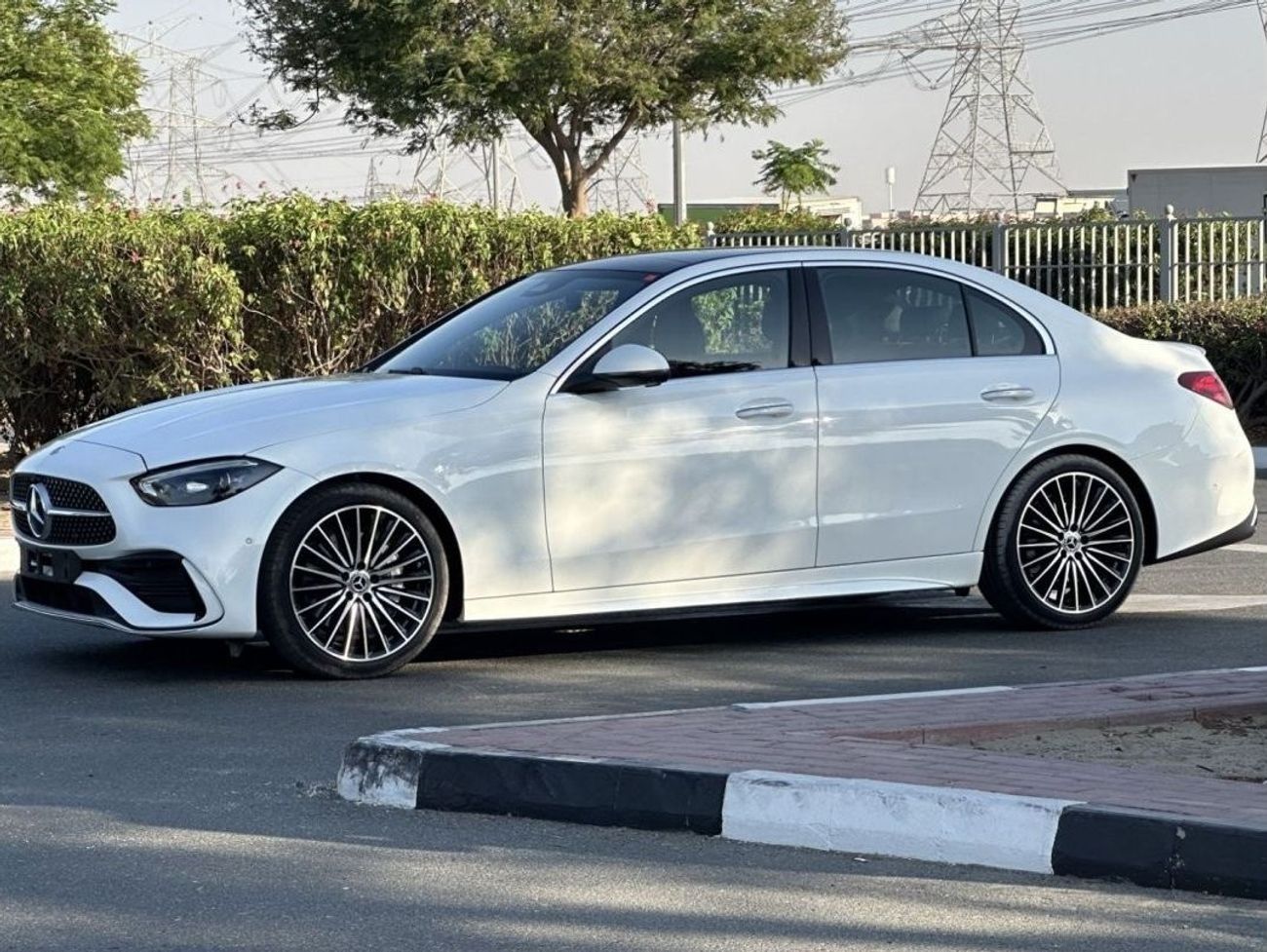 Mercedes-Benz C 200 Premium Plus 2025 GCC Specs