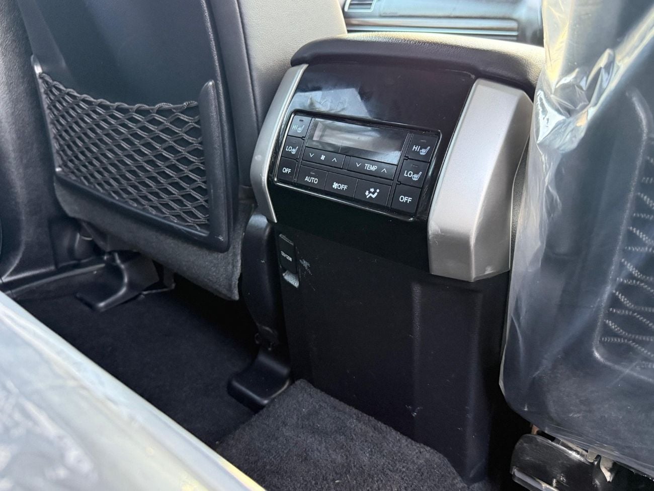 تويوتا برادو VX Full Option Right Hand Drive