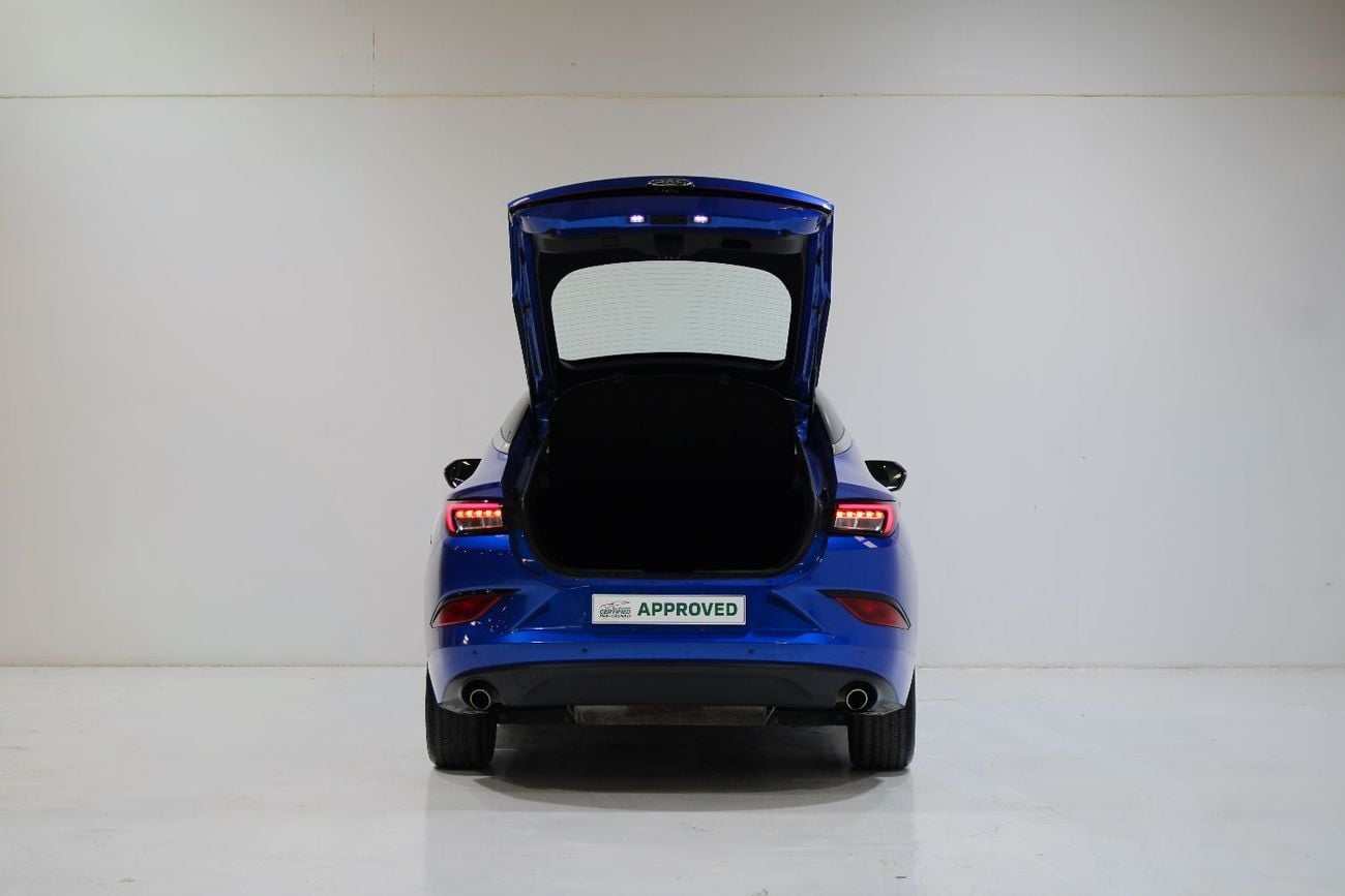 JAC J7 BLUE WITH BLACK TOP