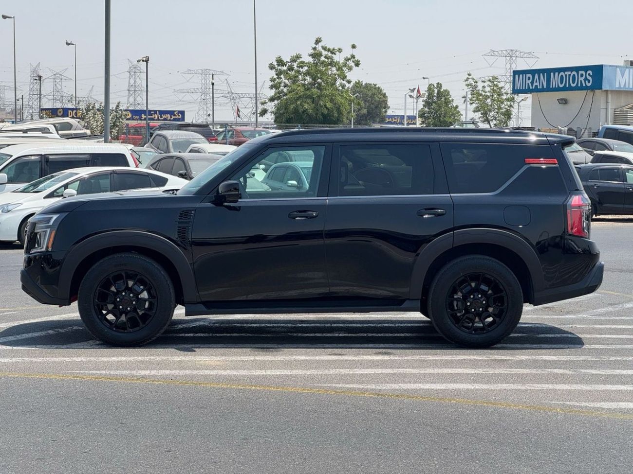 Nissan Armada 2025 Nissan Armada Pro4X 3.5L TT V6, Canadian Spec, Black/Black, Brand New