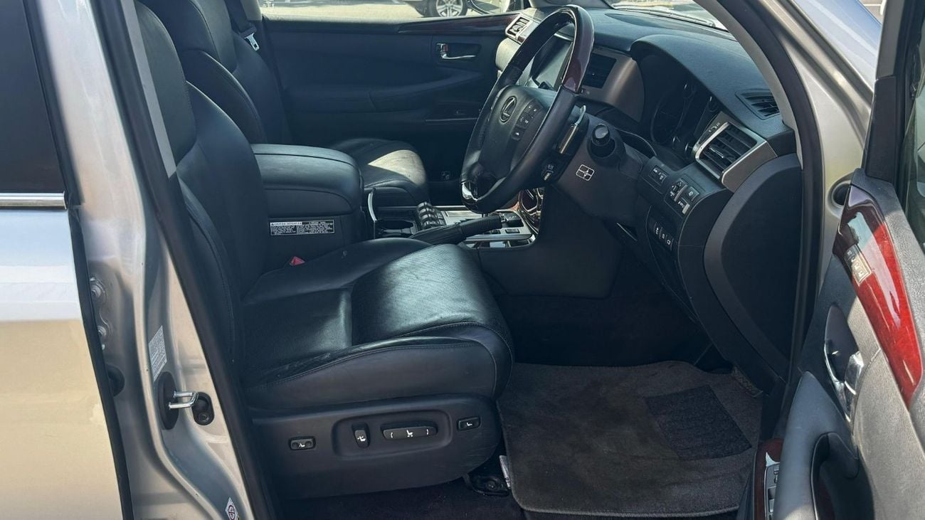 Lexus LX 470 LX570 ,RIGHT HAND DRIVE  ,PETROL 5.7 LITER ,AUTOMATIC