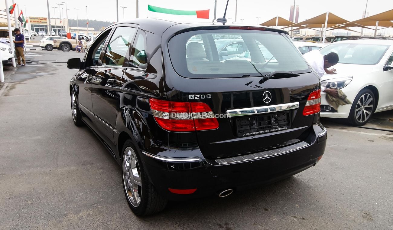 Mercedes-Benz B 200