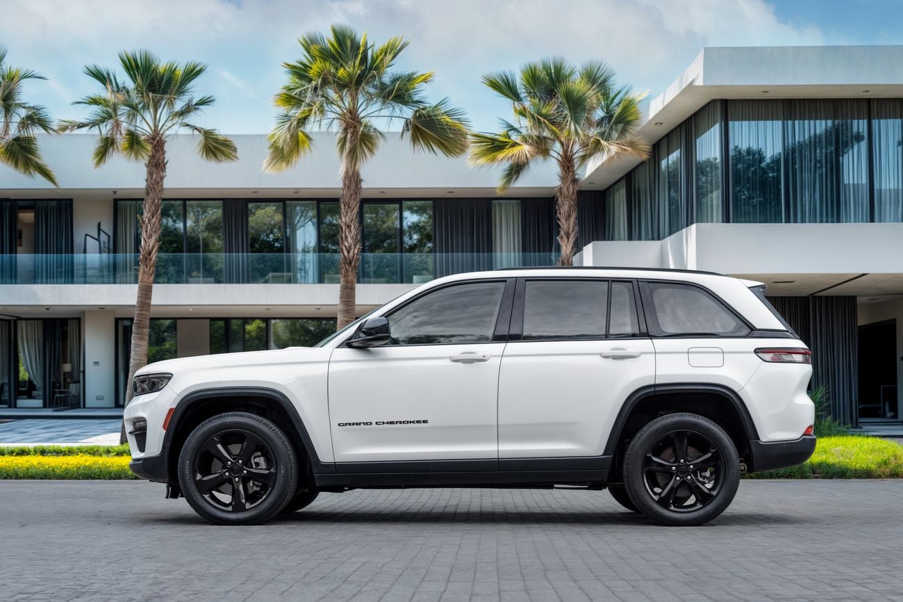 جيب جراند شيروكي Under Warranty | Low KM! | 2,448 P.M | 0% Downpayment | Under Warranty | Low KM! | Ramadan Offer!