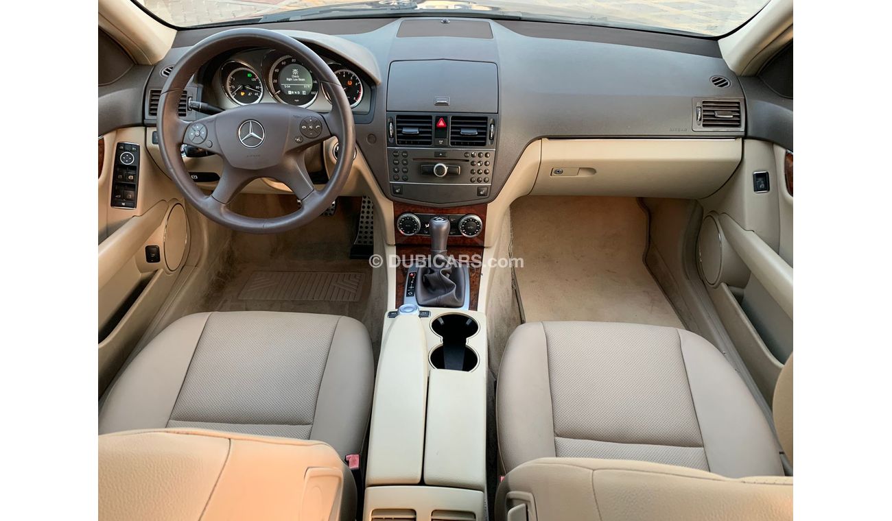 Mercedes-Benz C 300 Mercedes C300_2011_Excellent_Condition _Full option