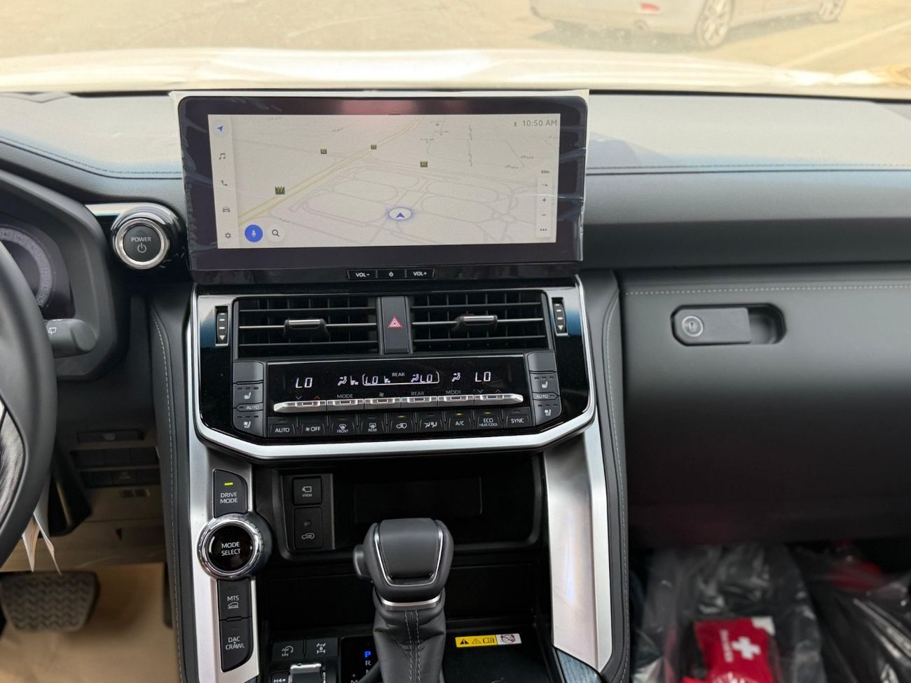 Toyota Land Cruiser VXR LC300 3.5 HYBRID GCC OMANI 2026