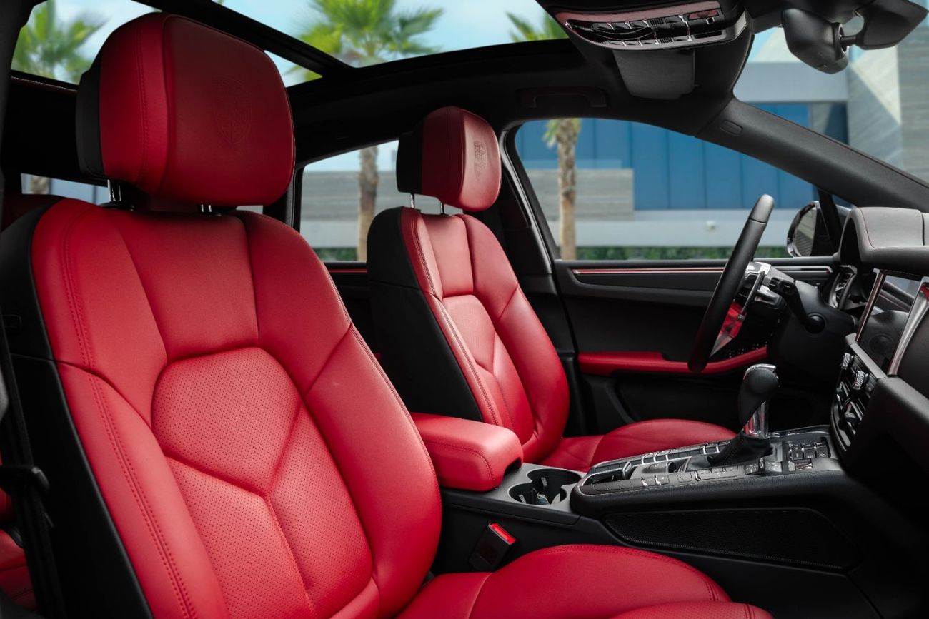 Porsche Macan std | 4,602 P.M  | 0% Downpayment | Agency Service History!