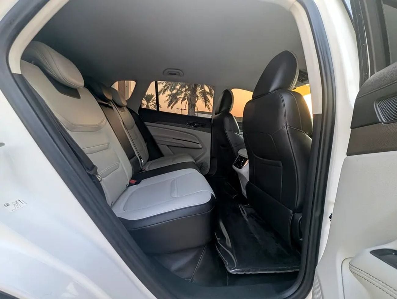 فورد تيريتوري Titanium | GCC Specs | Premium Condition Low KM Perfect Family 4 CYL SUV