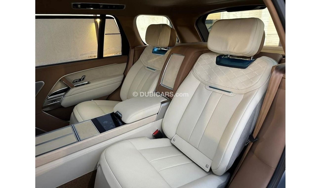 Land Rover Range Rover GCC SPEC UNDER WARRANTY AND SERVICE CONTRACT