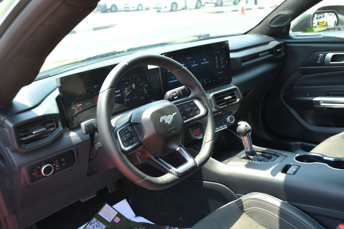 Ford Mustang EcoBoost 2.3L Coupe A/T THE FIRST IN UAE /MUSTANG /TOW COLORS AT A GREAT PRICE