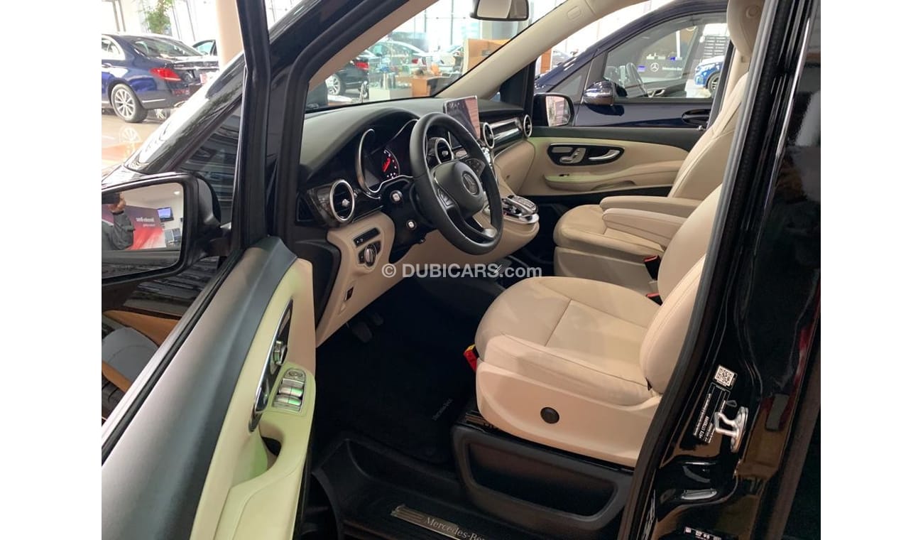 مرسيدس بنز V 250