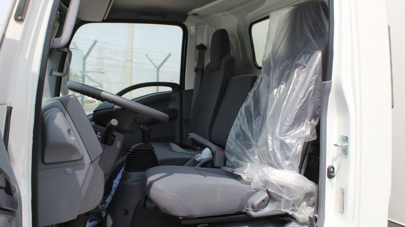 Isuzu NPR ISUZU NPR 4570 CC (4.6L) 71 INSULATED BOX VAN MT