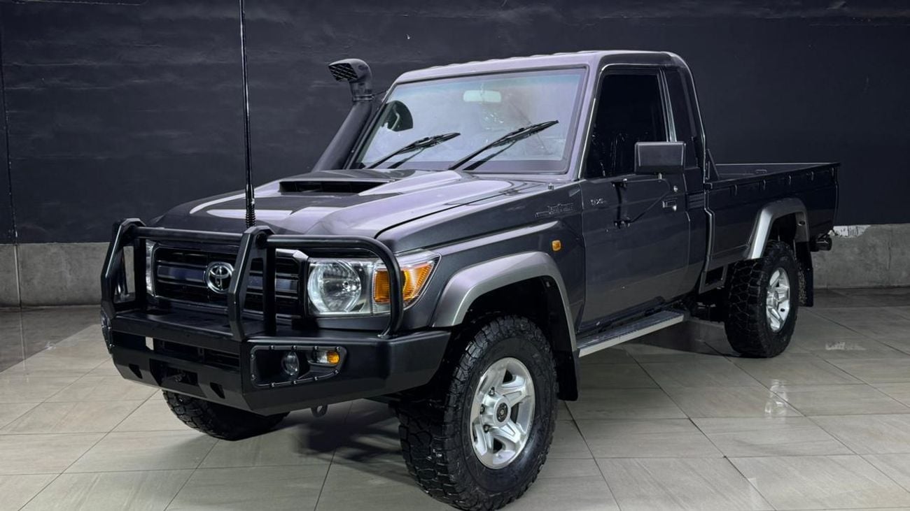 Toyota Land Cruiser Pick Up LAND CRUISER PICKUP ,MODEL YEAR 2017 ,DIESEL 4.5 LITER ,RIGHT HAND DRIVE