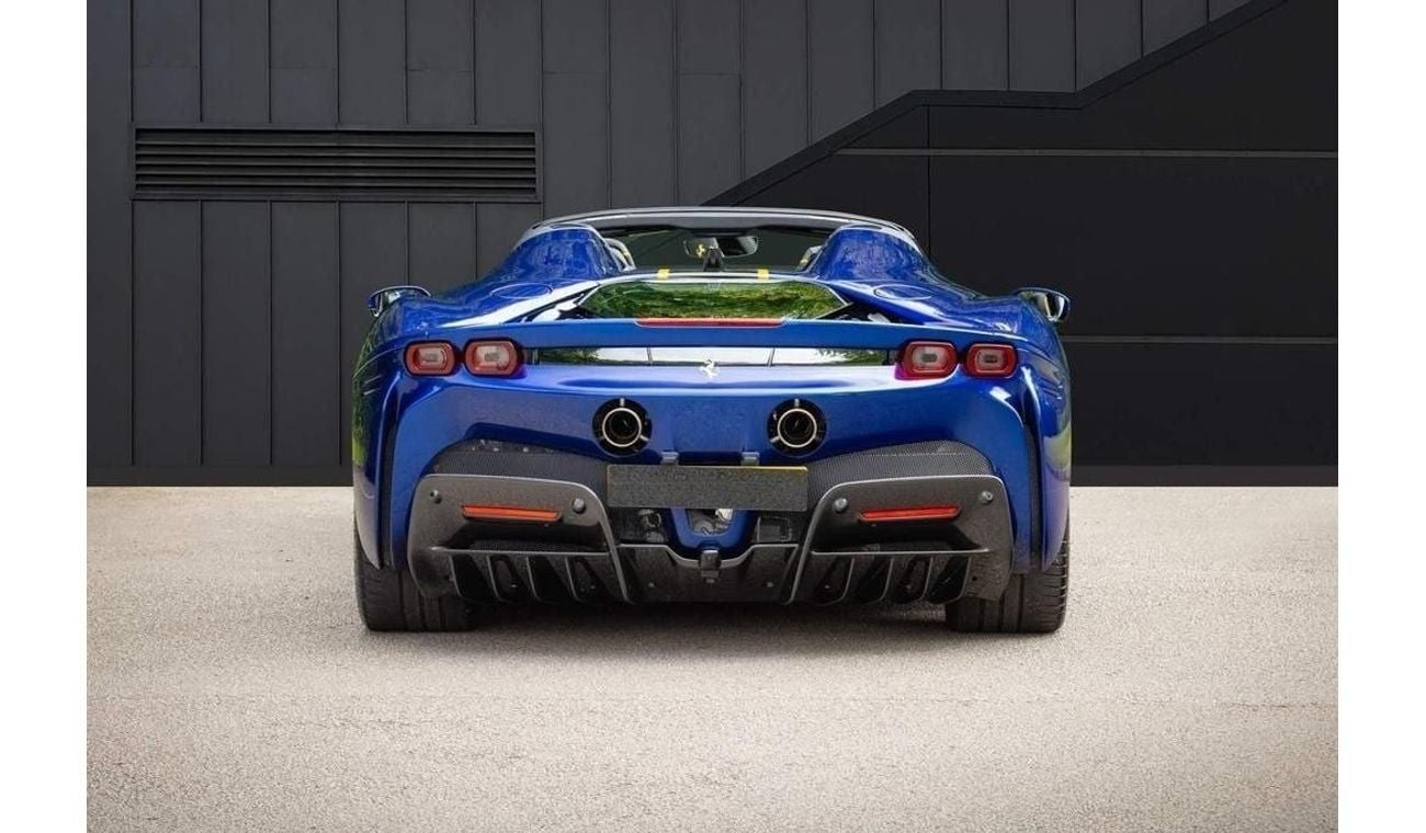 فيراري SF90 سبيدر 4.0T V8 7.9kWh F1 DCT RIGHT HAND DRIVE