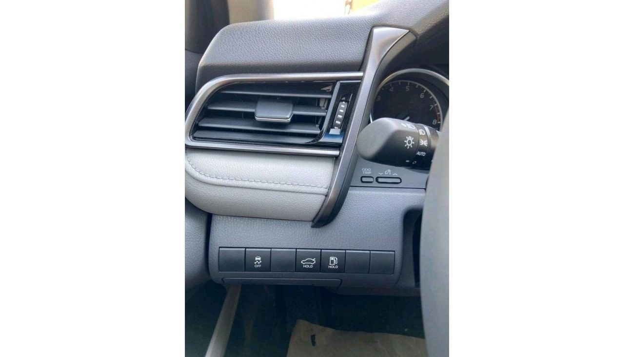 Toyota Camry TOYOTA CAMRY 2.5L GLE PERTOL FULL OPTION