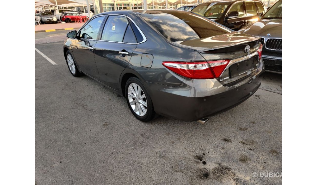 Toyota Camry 2017 model Se plus full options under warrantee low mileage gulf specs