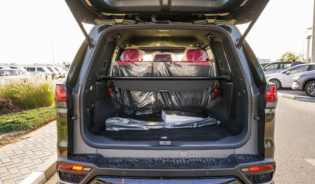 Lexus LX 600 FSport 3.5L V6. 5 Seater