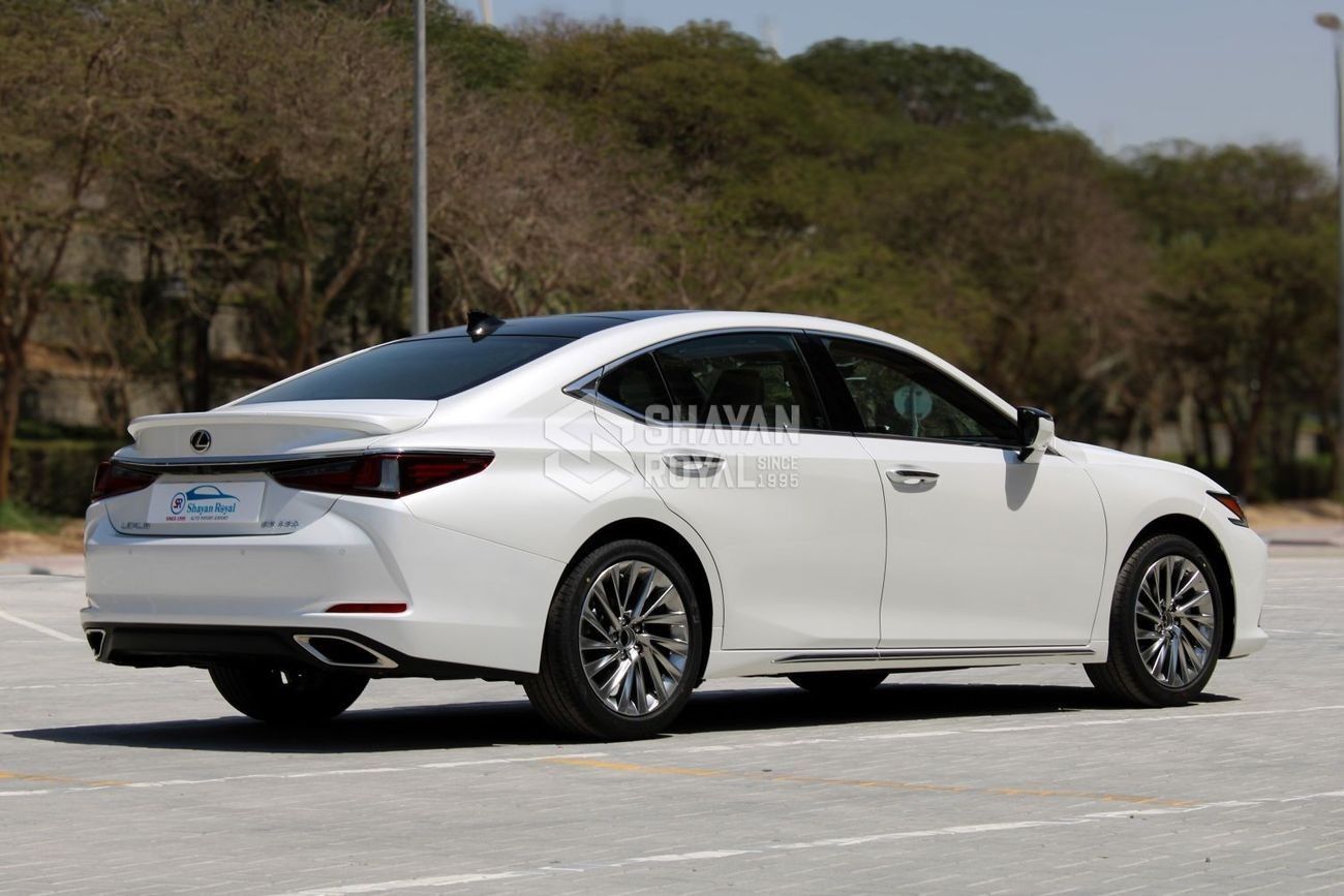 لكزس ES 350 LHD 3.5L FULL OPTION PETROL V6 AT WITH MARK LEVINSON SPEAKER 2025MY | EXPORT ONLY